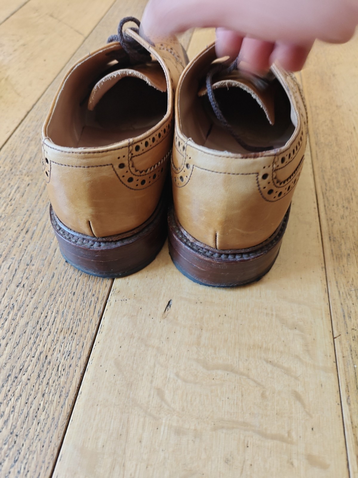 Loake 1880 Chester Tan Brown Leather Derby Brogue Shoes Men's UK 9.5 F image 5