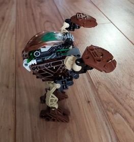 LEGO Bionicle Pahrak 8560 Complete with Cannister And Mask