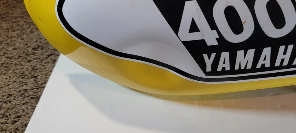 Tanque de combustible Yamaha DT400 original años 70 amarillo enduro Foto 2 de 4