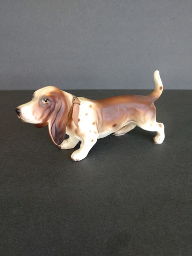 Vintage Napco C6742 Porcelain Champion Basset Hound Dog With Collar 6.5" long