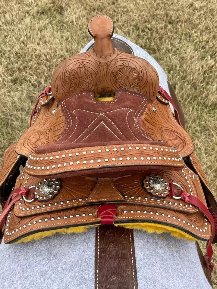 Selle Western Pour Poney Avec Superbes Motifs Floraux Gravés – Taille 8 Pouces, Kit Complet Avec Attaches, Idéale Pour La Course En Baril