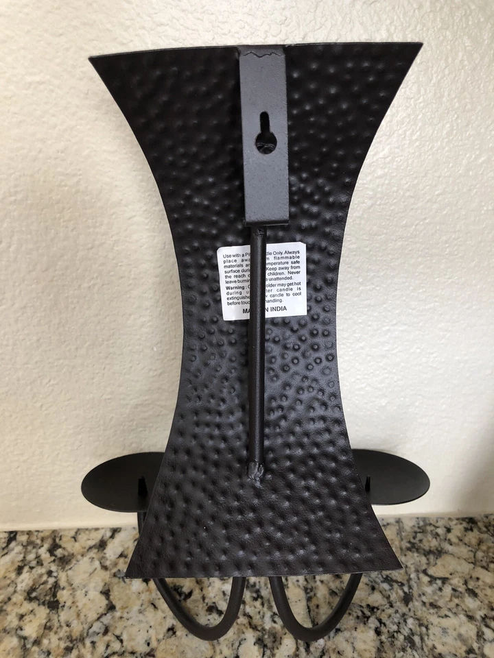 Candelabro decorativo de montaje en pared color negro tamaño 15" x 10" Foto 2 de 4