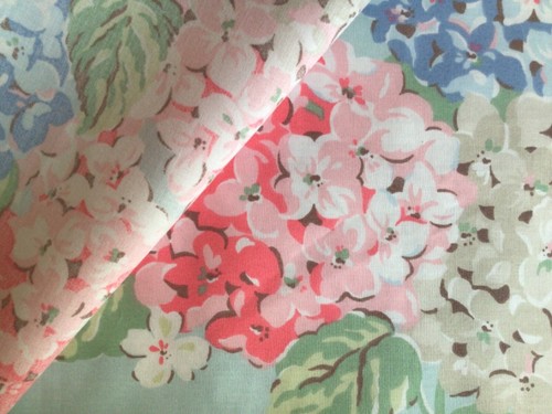 FQ 50cm Square Hydrangea Blossom Blue Cath Kidston Lightweight cotton fabric new - Picture 1 of 9