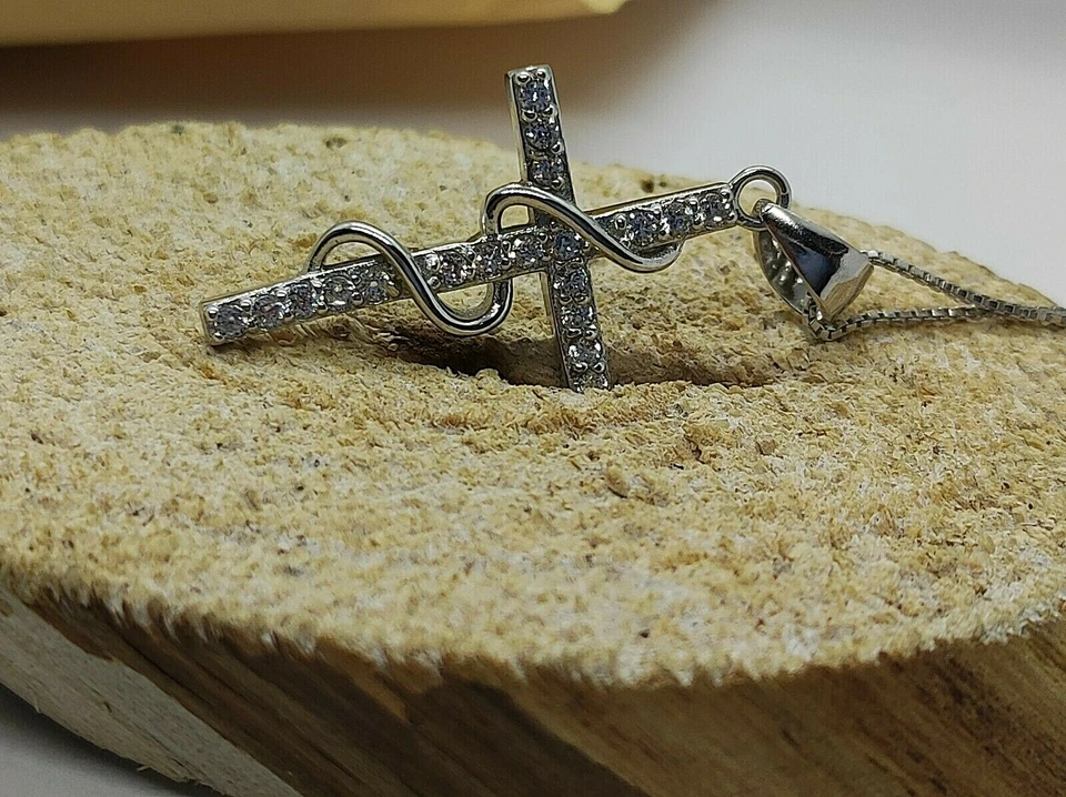 collana con ciondolo argento 925 rodiato croce con zirconi bianchi - Immagine 4 di 4