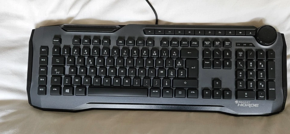 Roccat Horde Aimo Membrane 2.0 RGB Gaming Keyboard (French layout ) - Image 2 of 3