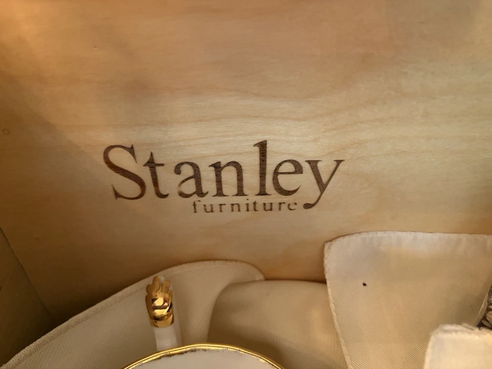 dining room set 6 chairs 3 Leafs And Full Size Sideboard Stanley - Image 4 of 4