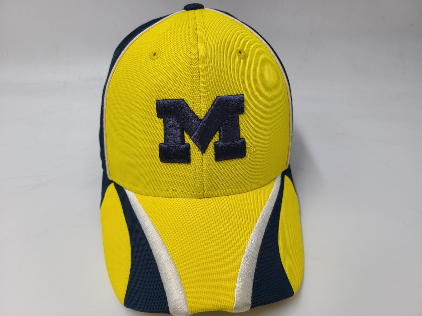 University of Michigan Wolverines Adidas Climalite Flex Fitted S-M Hat Cap NCAA
