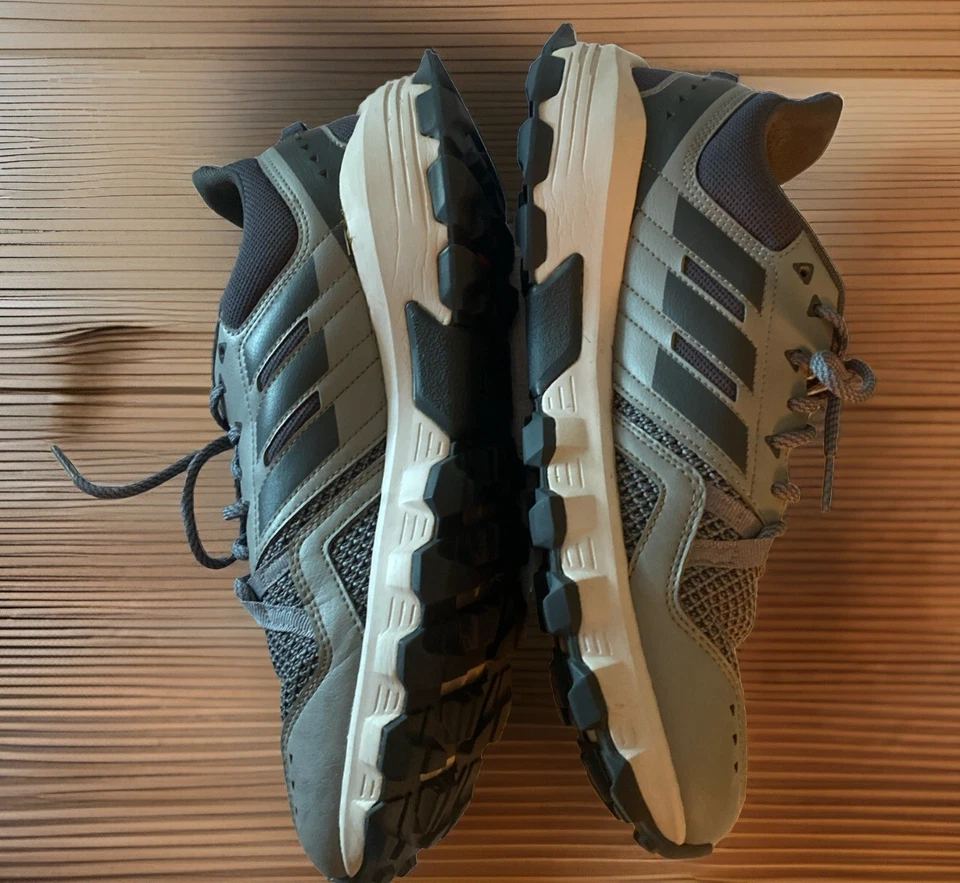 ADIDAS ROCKADIA TRAIL GRIS CORRER DEPORTE CAMINAR ZAPATILLAS ZAPATOS PARA HOMBRE TALLA 10 WMNS 12 Foto 2 de 4