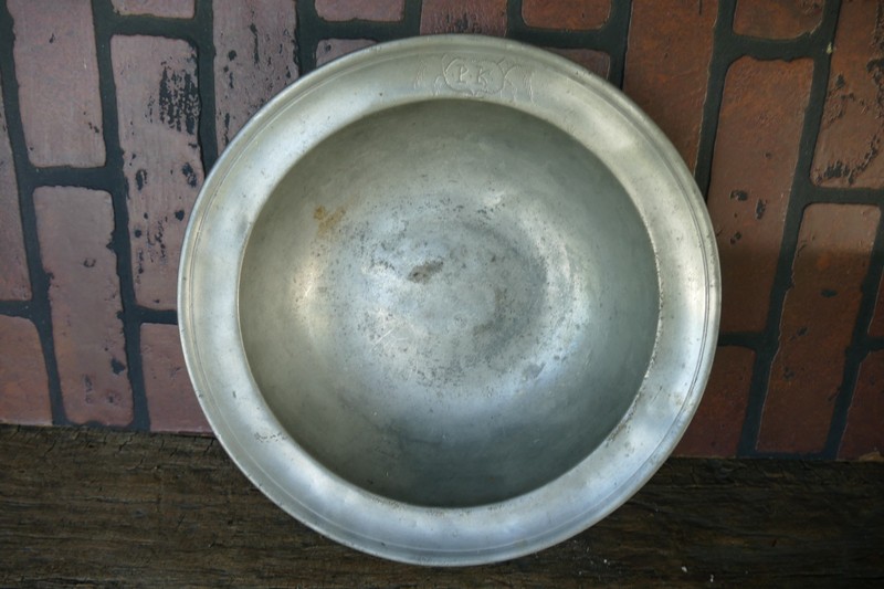 antique primitive large hallmarked pewter bowl w/ letters P K on lip 13 inch dia