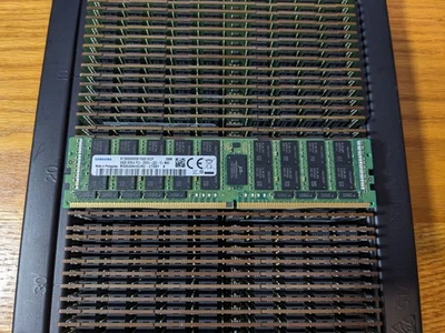 Samsung 64gb PC4-2666V 4DRx4 DDR4 ECC LRDIMM Server Memory M386A8K40CM2-CTD - Image 1 of 4