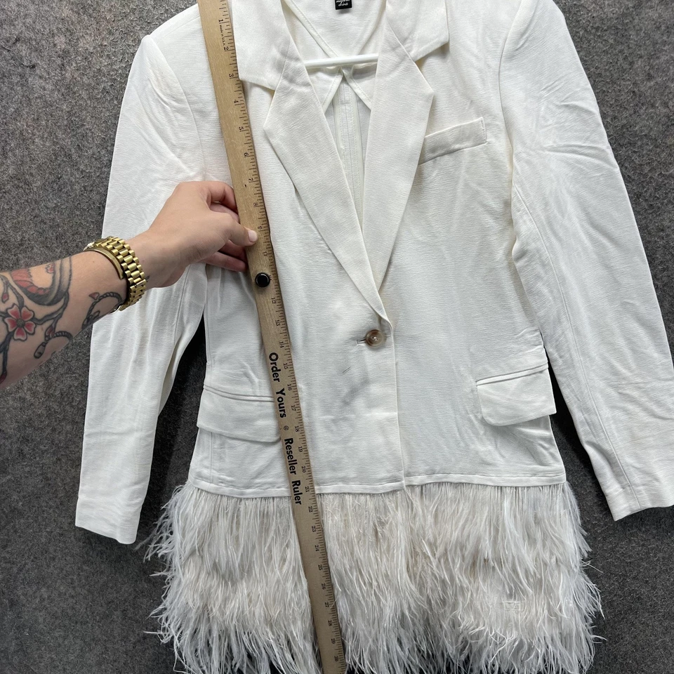 Chaqueta Elizabeth And James Mujer 2 Blanco Borde Pluma Blazer Dobladillo Avestruz Foto 4 de 4