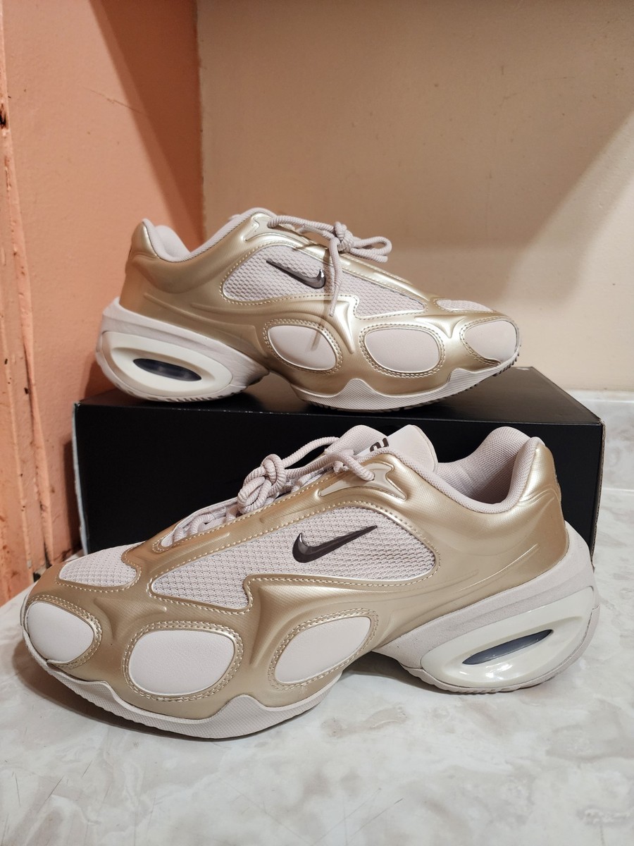 Women's Size 10 Nike Air Max Muse Desert Sand/Metallic Pewter