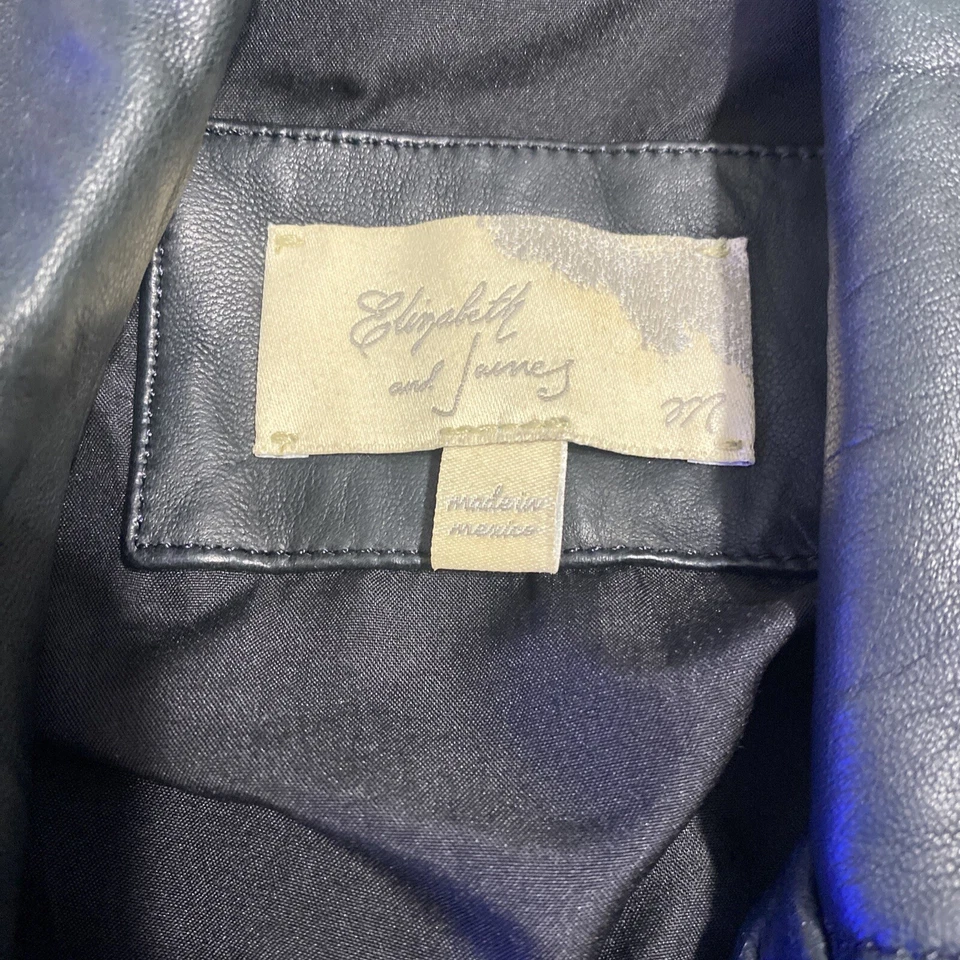 Chaleco mediano para mujer Elizabeth and James cuero tachonado negro Moto R1 Foto 2 de 4