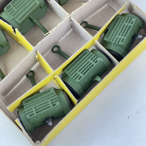 Vintage Boxed Dinky Toys No. 687 Trade Box Six Trailer For 25 Pounder Field Gun - Picture 2 of 9
