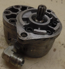 GEHL SL3610 GEAR PUMP ASSEMBLY 072190