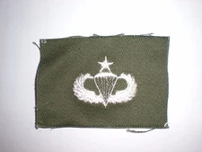 US ARMY 1960'S SENIOR PARACHUTIST BADGE - COLOR