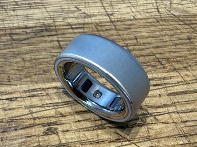 BRAND NEW Oura Ring 4 Activity Tracker - Size 6 - RARE Brushed Silver No Charger