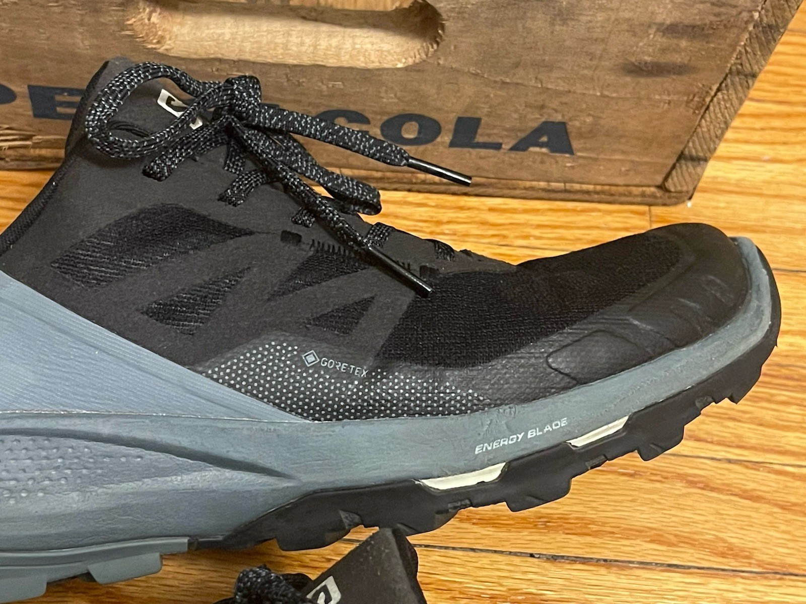 Sneakers da donna taglia 10 Salomon Outpulse GTX Gore Tex escursionismo trail