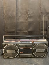 Magnavox D 8040 Boom Box For Parts Or Repair Radio Works Tape doesn  t Read Desc