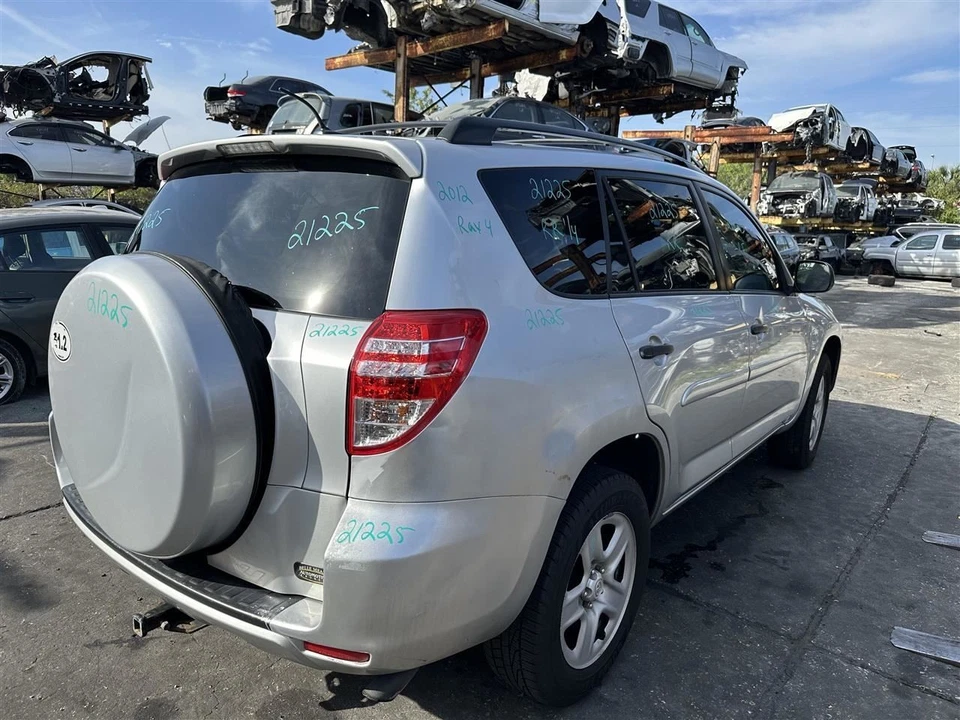 Fuel Vapor Charcoal Canister 2009 10 11 12 Toyota Rav 4 Part # 777400R010 - Image 3 of 4