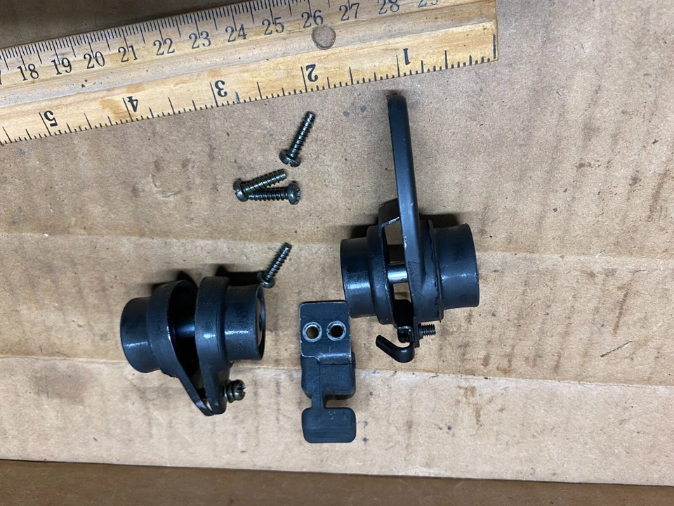 Pre-owned rubberized mounting brackets from an Echo CS346 Chainsaw - Image 2 of 4