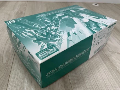 Premium Bandai RG 1/144 Unicorn Gundam Unit 2 BANSHEE NORN FINAL BATTLE Ver New - Picture 2 of 12