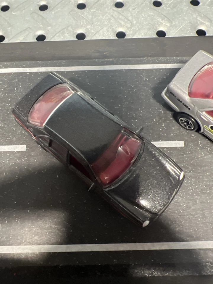 Vehículo de investigación intergaláctica Matchbox Mercedes Benz Clase E 1997 OVNI + 1 juego Foto 2 de 4