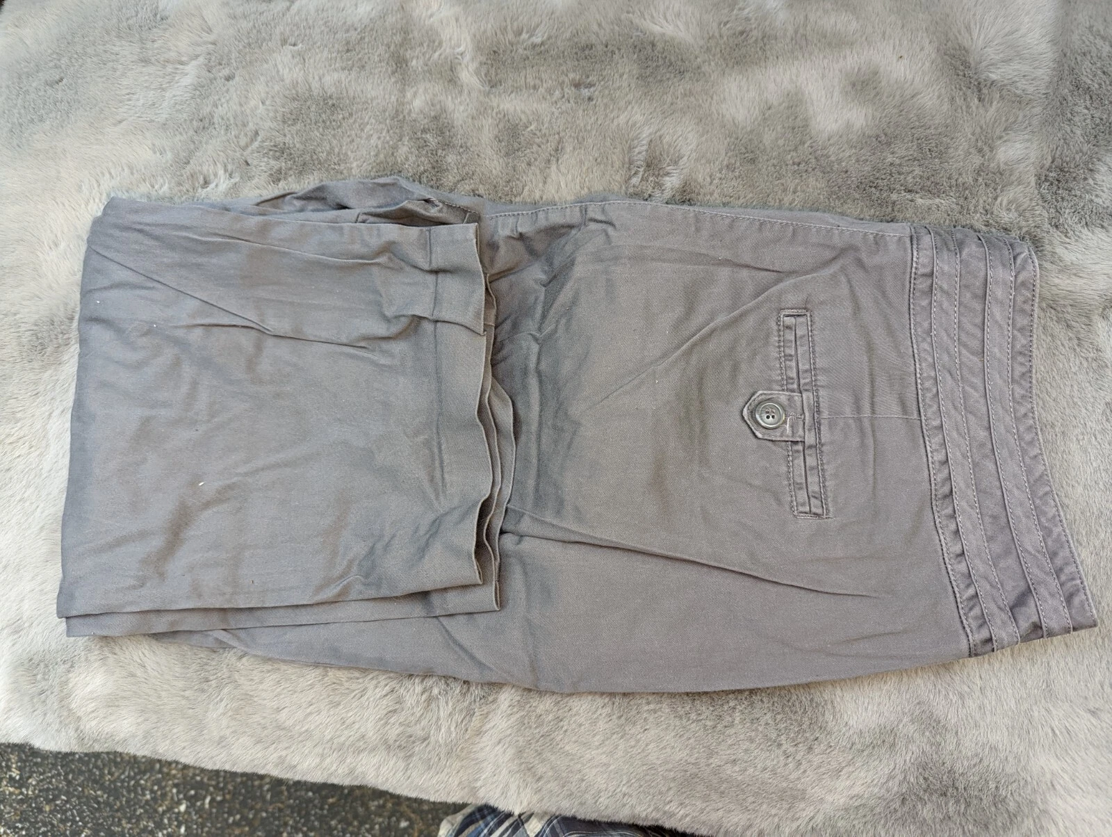 Ladies Grey Cato Lightweight Capri Pants Size 16