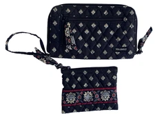 Vera Bradley Classic Black Paisley Wallet Wristlet Clutch Pouch Retired Quilted