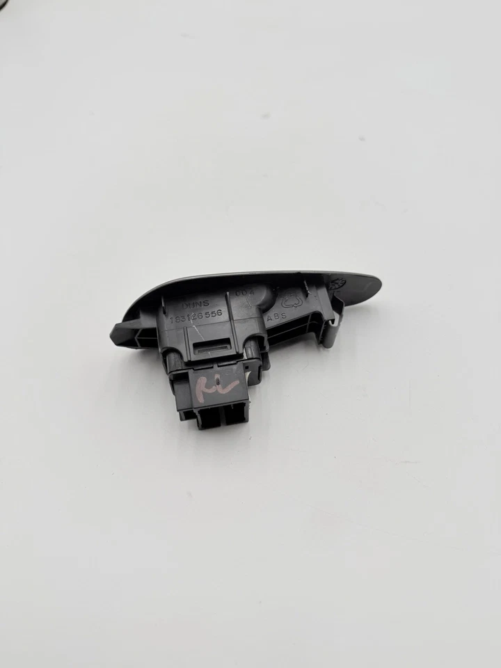 ⭐️ Interruptor de ventana eléctrica lateral izquierdo trasero Chevrolet Malibu 2004-2006 OEM Foto 2 de 4