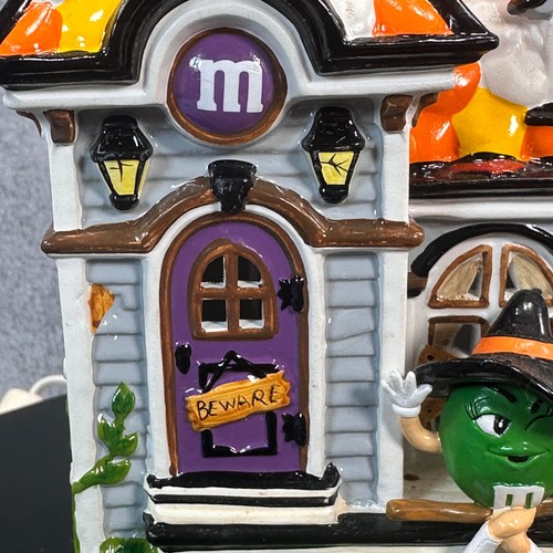 DEPT 56 Halloween M&M's Haunted House Tours casa illuminata e piatto caramelle 59320 ottime condizioni - Foto 5 di 17