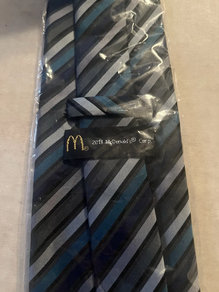 CORBATA RARA NUEVA/SELLADA EMITIDA POR EMPLEADO/GERENTE DE MCDONALD’S - COLECCIÓN 2013 Foto 2 de 2