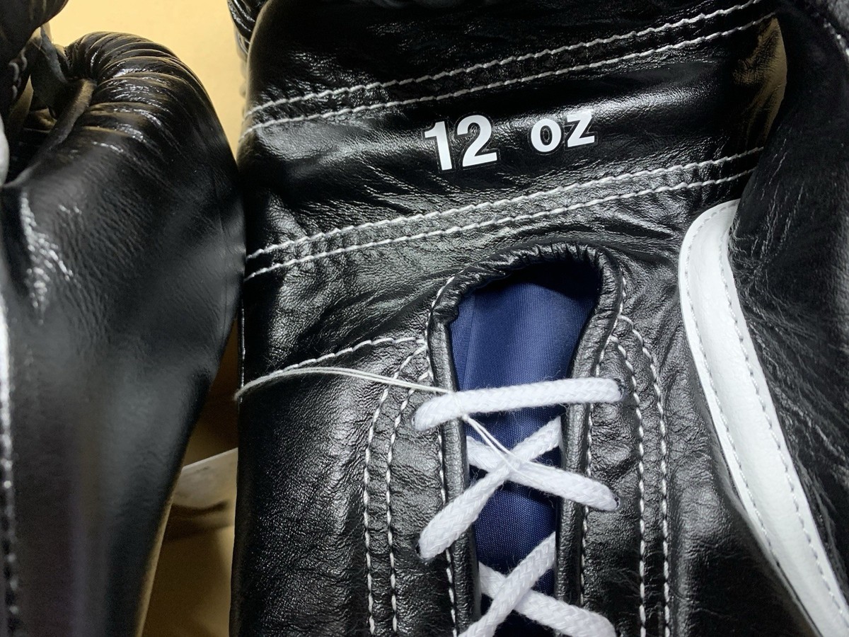 Winning Boxing Gloves Lace up 12oz Black X Gold From Japan