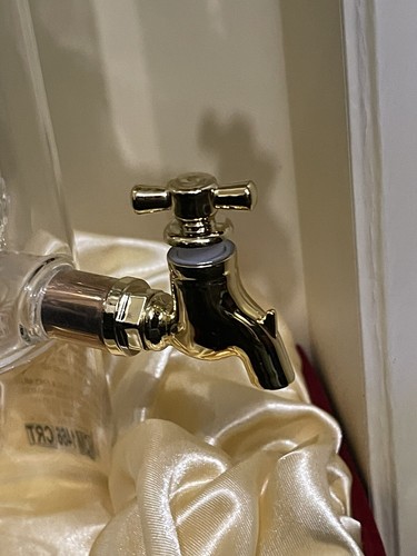 Limited Edition 2 in 1 tequila azul dispense bottle with velvet case - Picture 9 of 11