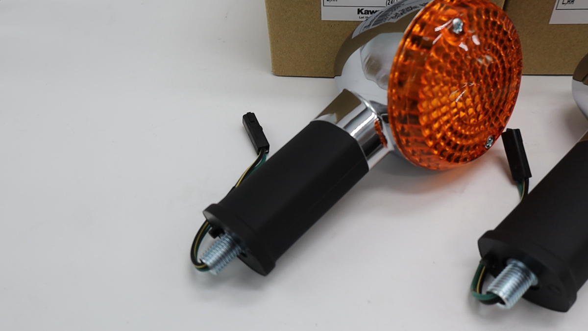 KAWASAKI Genuine VULCAN 900 Rear Turn Signal Lamp 23037-0087 OEM 2