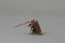 THOMAS GUNN ROMAN EMPIRE ROM120A IMPERIAL LEGIONAIRE CROUCHING RED SHIELD