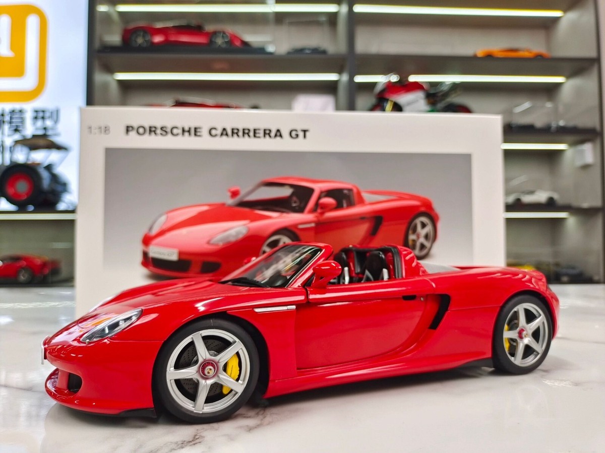 AUTO art Porsche Carrera GT ミニカー 1/18 1/18 AUTOart Porsche Carrera GT (Black) Diecast Car Model