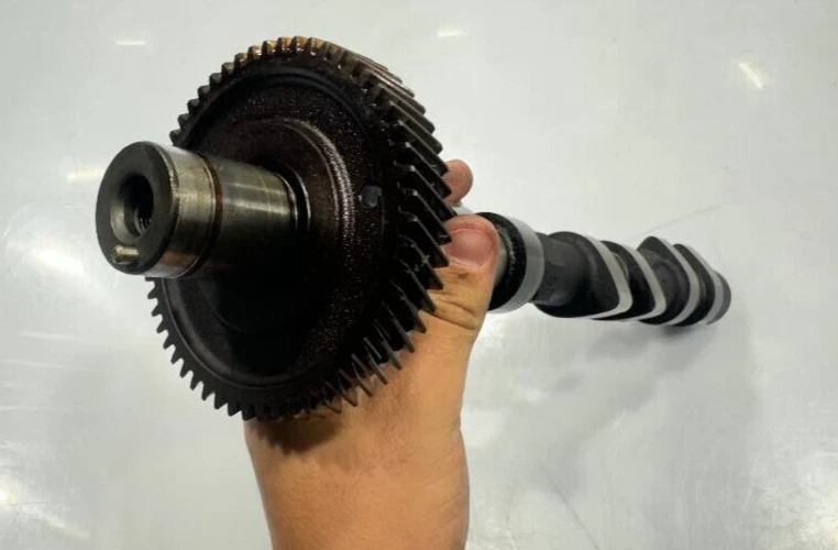 1993 - 1997 年 MAZDA MX-6/626/MILLENIA 2.5ltr CAMSHAFT P/N KL01-12-450F 正品 原始设备制造商 — 第 3/4 张图片