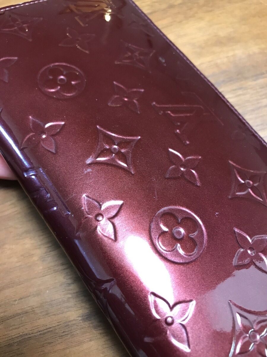 Louis Vuitton Monogram Vernis Zippy Long Wallet in purple Louis Vuitton Monogram Vernis Zippy Long Wallet in purple