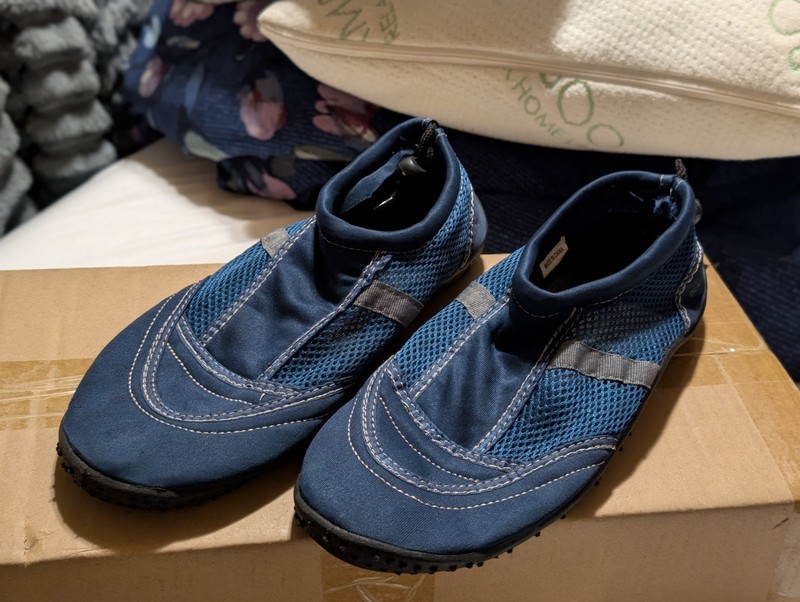 Island Magic, Mens 11 Water Shoes-Blue, Creek shoes, Easy slip-on summer sandals