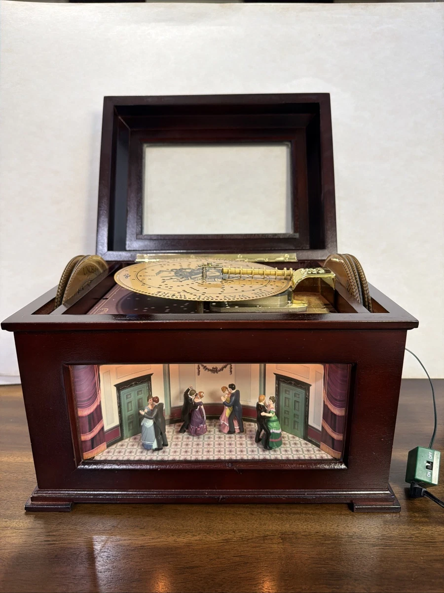 Musical Dancing Santa In Collectible Music Boxes (1970-Now) for