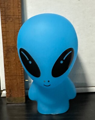 Alien Glow-In-The-Dark Blacklight 3  Inch Vinyl Style Collectible Figures