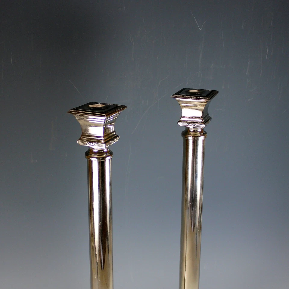 Par de candelabros grandes plateados juego de candelabros 21" de alto Foto 3 de 4