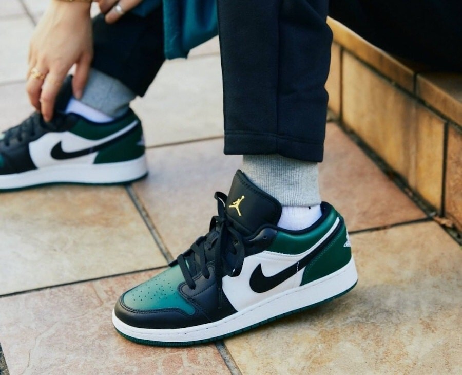 Air Jordan 1 Low 'Green Toe' Size 5Y | eBay