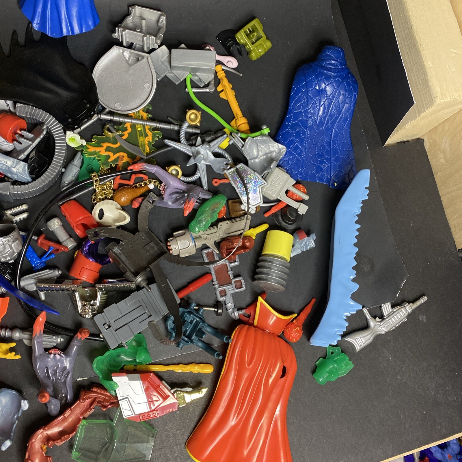 Lot Of Assorted vtg XMEX, MARVEL, & DC Action Figure Accessories 