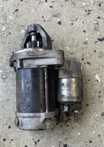 BMW 3er E90 E91 Anlasser Starter 7521122