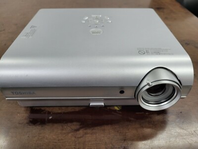 Toshiba TDP-S35 DLP Projector 5017151611912| eBay