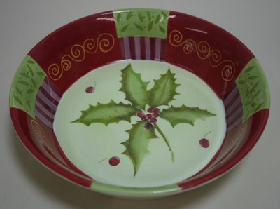 Fiasco Inc. 10'' Porcelain Green Holly Red Berry Round Deep Pie Dish Serving Bowl