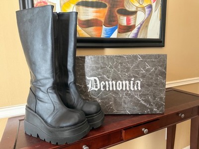 DEMONIA PLATFORM BOOTS WOMEN S SIZE 9