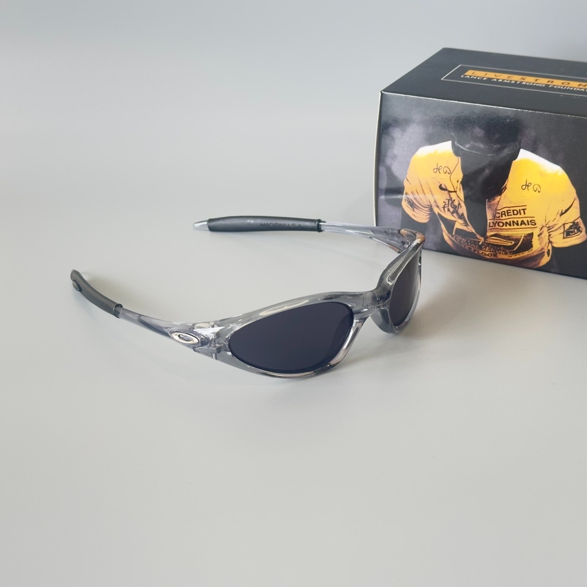 小物 archive Oakley MINUTE 1.0 Eyewear Oakley Minute Gen1 Minute 1.0 Sunglasses Transparent Gray Frame